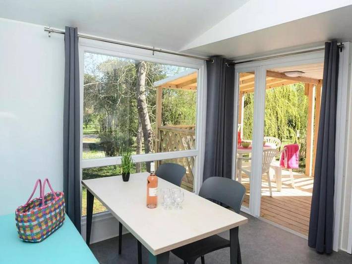 Camping  Les Pêcheurs - Mobilhome 4 personnes - Loggia 3 Pièces 4 Personnes Climatisé in Fayence, Région de Draguignan