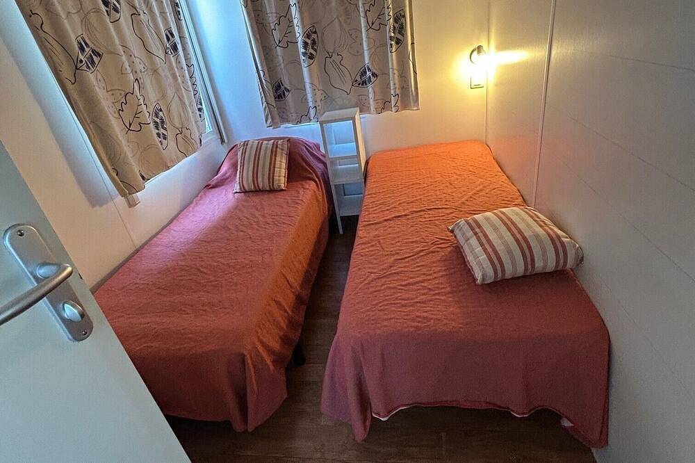 Mobil-home 2 chambres au cœur de la nature in Quimper, Région de Quimper