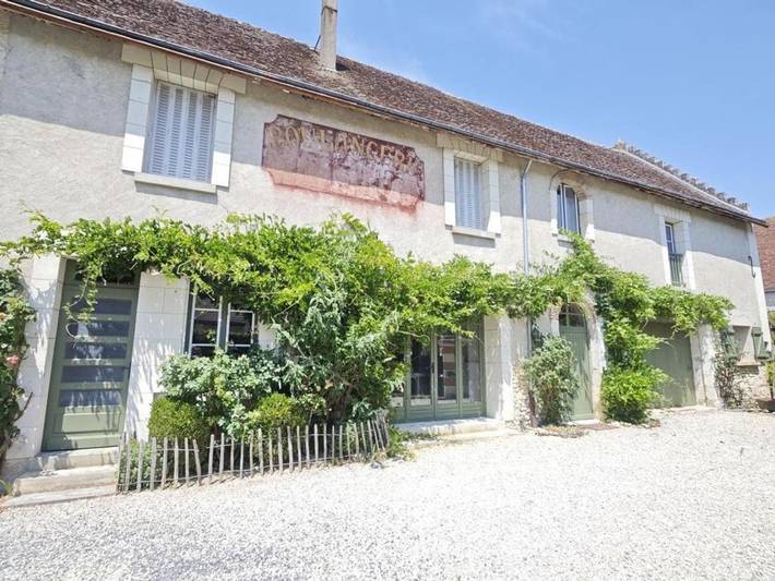 Maison de campagne pour 12 personnes, avec Jardin à Saint-Jean-Saint-Germain