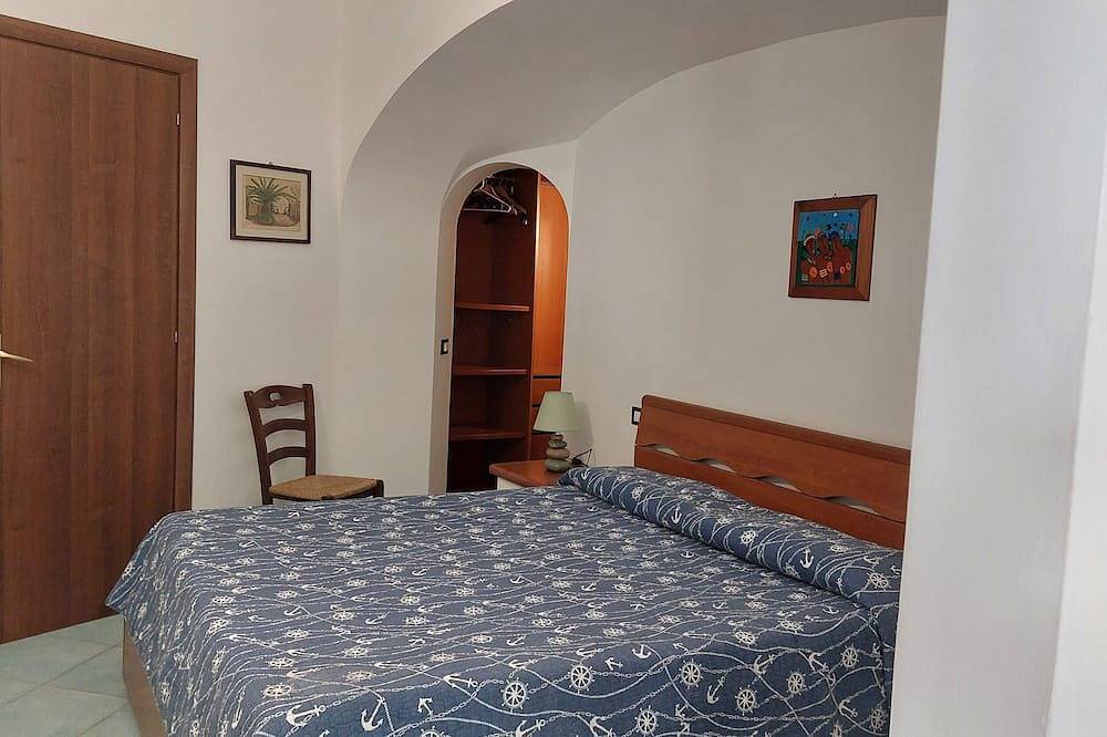 El Apartamento De Meridiana En El Mar Con Playa Privada Sdraio Y Umbrella in Ischia