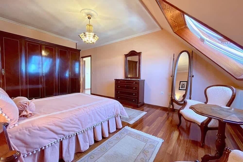 Entire apartment, The Cliffs - Milamarina in Viveiro, Galician Coast