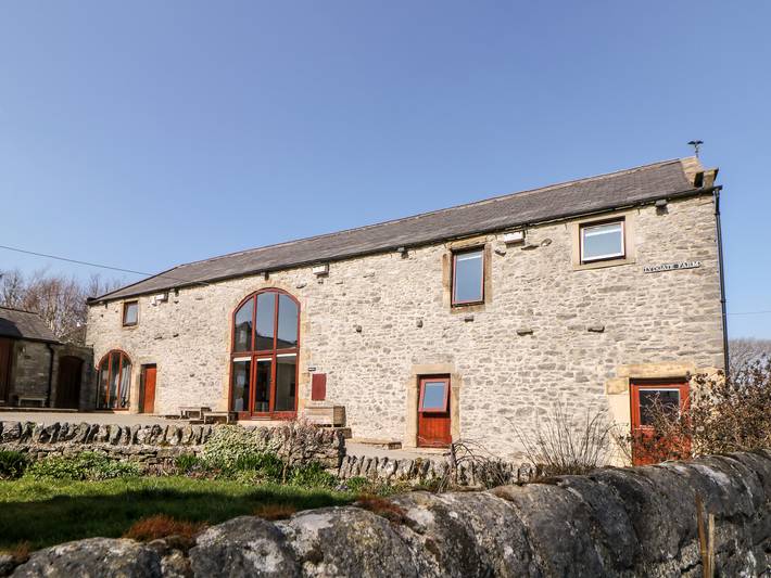 Cottage for 12 people, with garden in Peak District