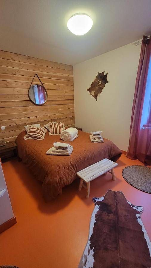Chambre d’hôte pour 2 personnes, avec terrasse, animaux acceptés