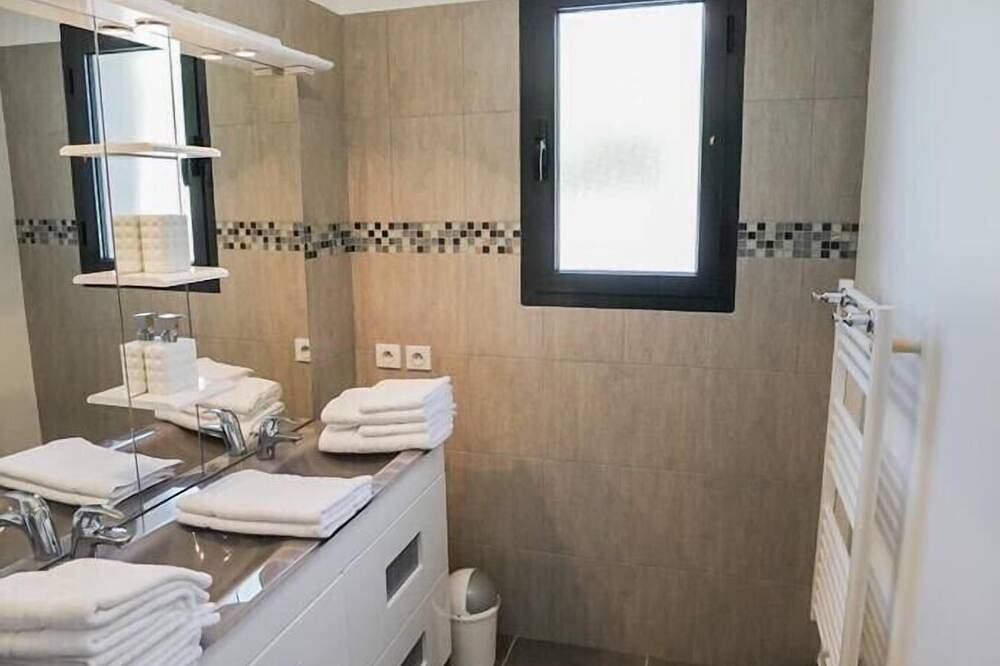 Komfortable Villa mit beheiztem Pool und Spa zwischen Meer und Bergen in Aléria, Corte und Umgebung