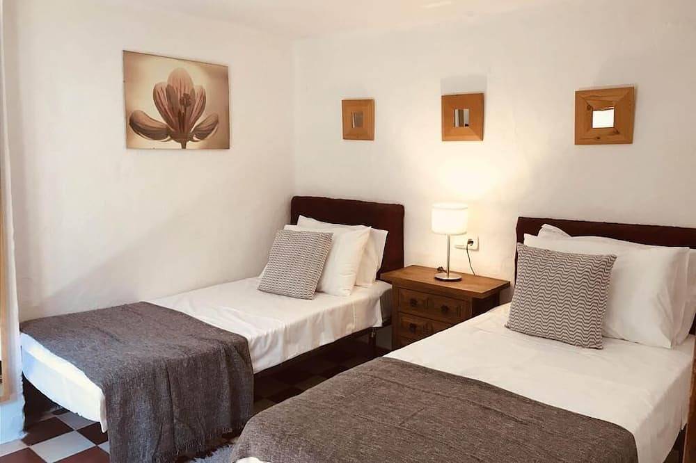 Cosy townhouse with patio in Alhama de Granada, Granada Province