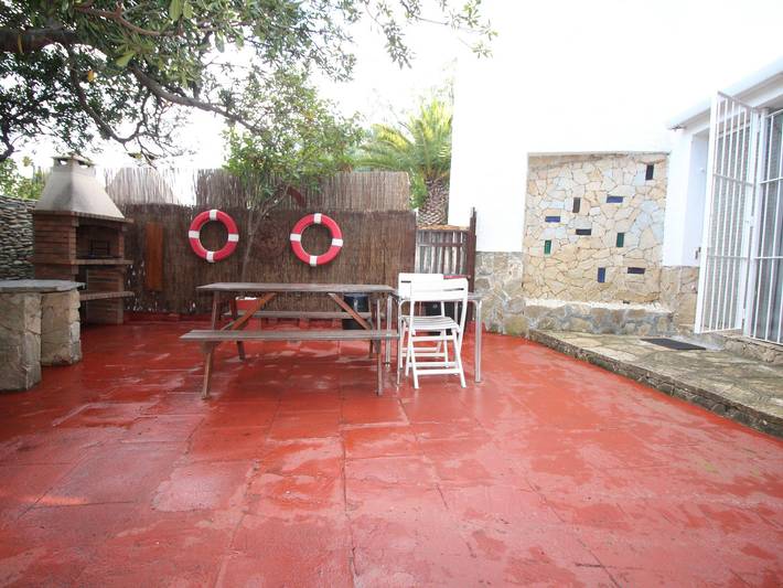 Ganze Wohnung, Apartment für 6, strandnah, Haustiere erlaubt. in Platja de Grifeu (Llanca), Platja Grifeu