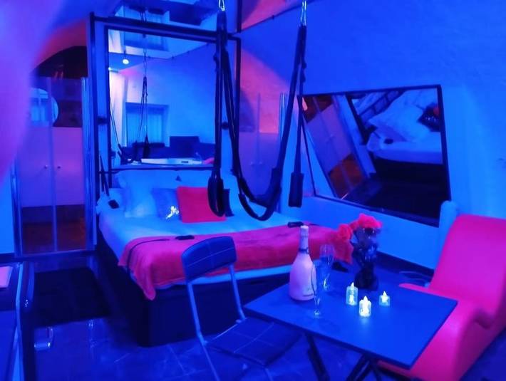 Hotel für 2 Personen, mit Whirlpool