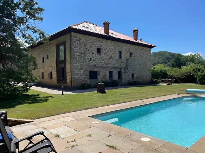 Chambre d’hôte pour 5 personnes, avec piscine et jardin - 1