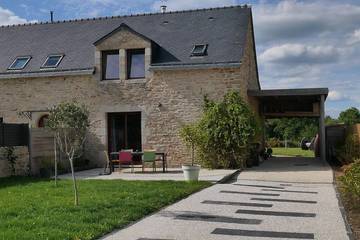 Gîte pour 4 personnes, avec terrasse et jardin à Surzur