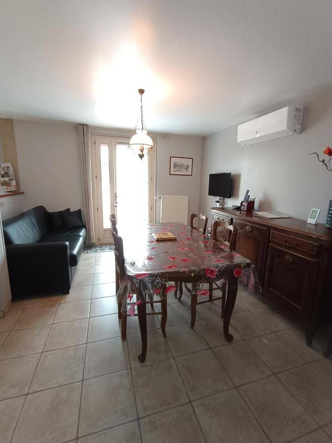 Appartement entier, One-Bedroom Apartment in Lapalisse, Région de Vichy