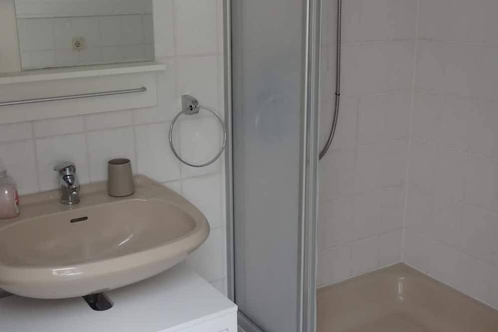 Ganze Wohnung, Ferienwohnungen am Sonnenhang - Ferienwohnung am Sonnenhang: Dachgeschoss in Reuschenbach, Hausen (Wied)