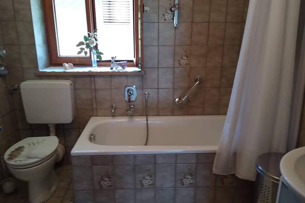 Ganze Wohnung, Ferienwohnung Resch, 53 qm mit Balkon und einem separaten Schlafzimmer in Oberaudorf, Landkreis Rosenheim