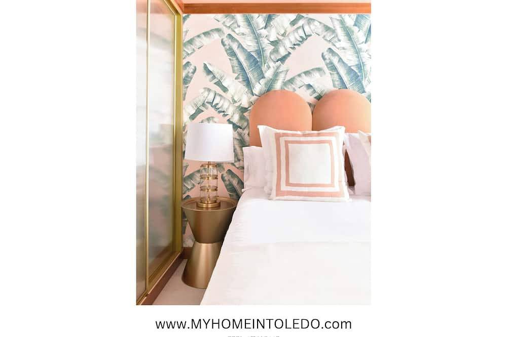 Entire apartment, ~Tropic~ by myhomeintoledo.com in Toledo, Toledo Province
