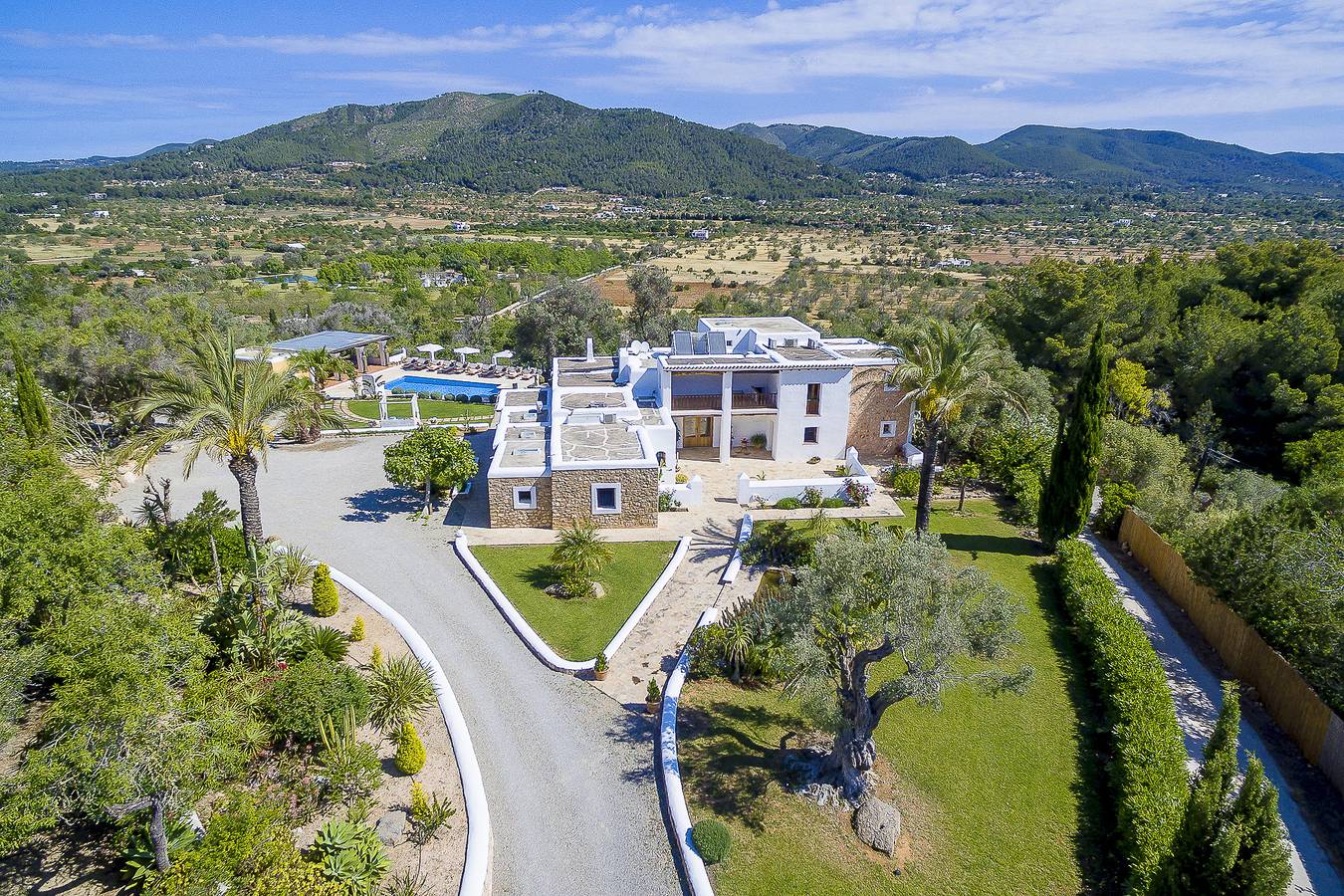 Villa 'Xumeu Den March' with Mountain View, Wi-Fi and Air Conditioning in Santa Eulària des Riu, East Ibiza