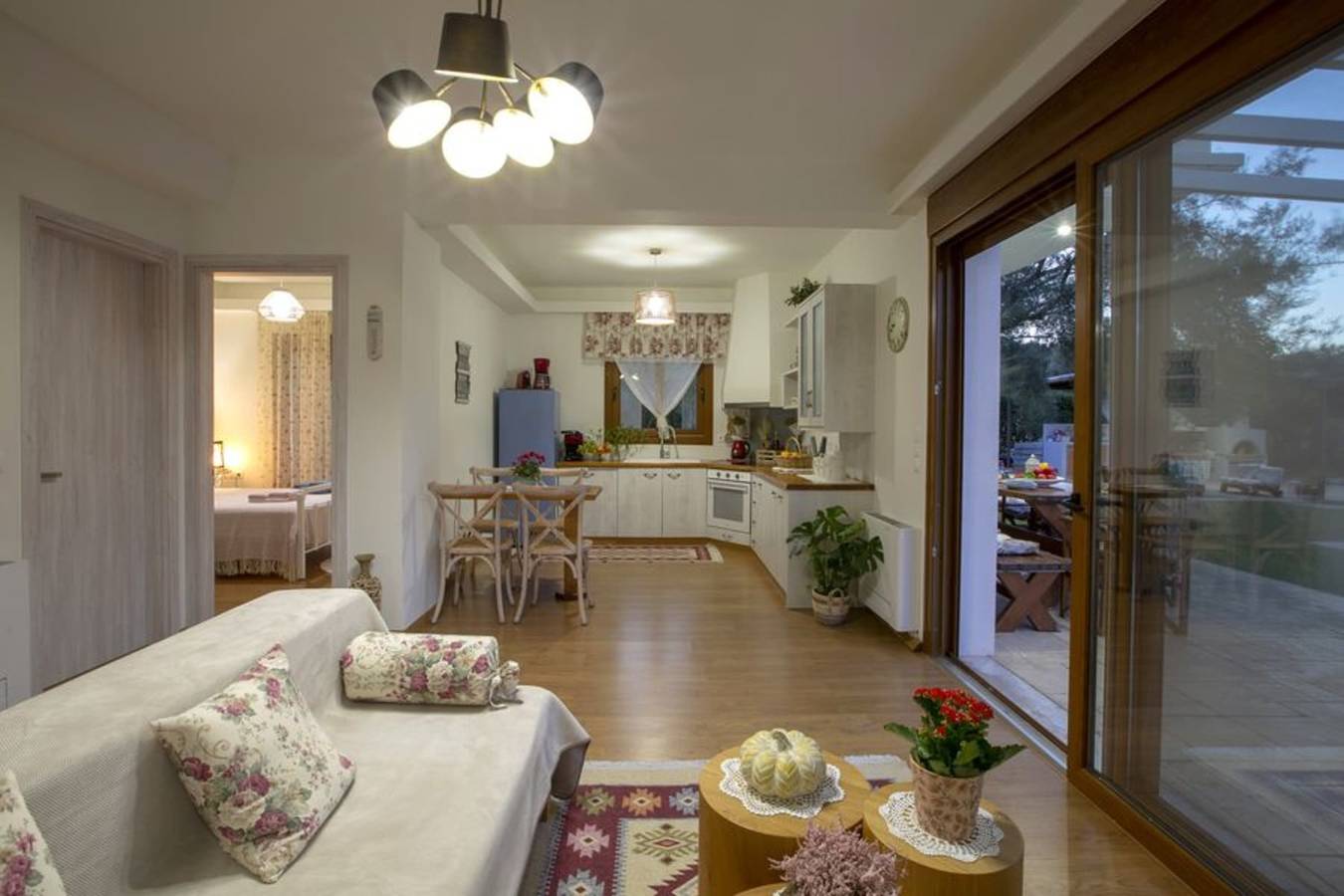 Βίλα για 8 άτομα με πισίνα in Καρυώτες, Ελλάδα