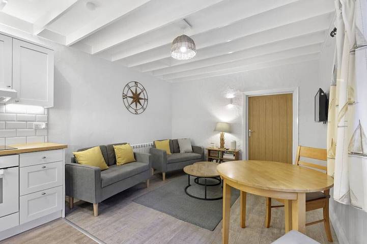 Glamping for 2 people, with pets in Seahouses