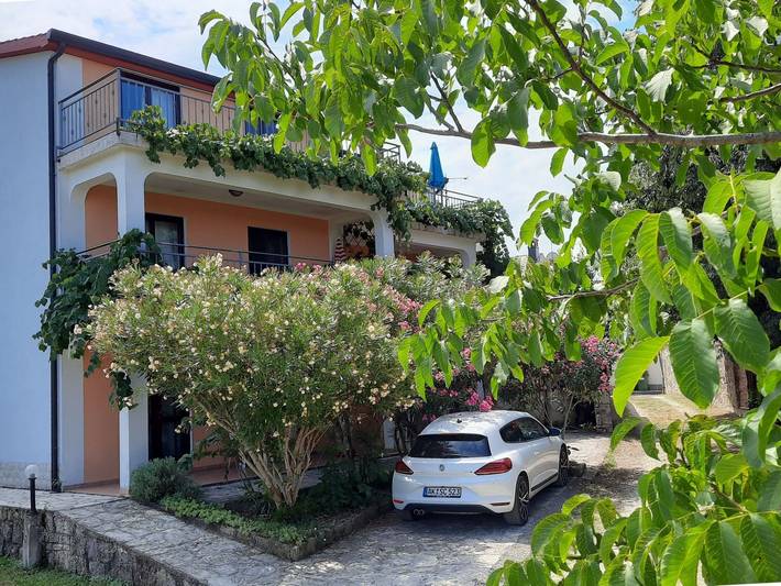 Ferienwohnung für 2 Personen, mit Balkon und Garten in Funtana