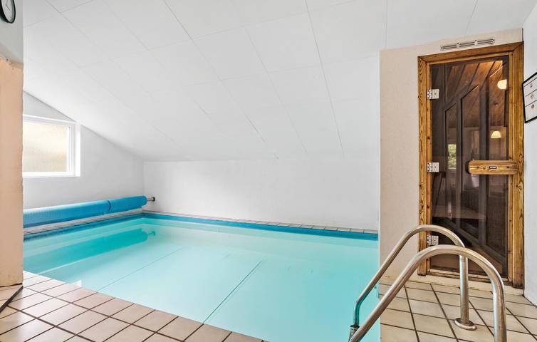 Ferienhaus für 12 Personen mit Pool in Ålbæk Strand, Limfjord in Westjütland