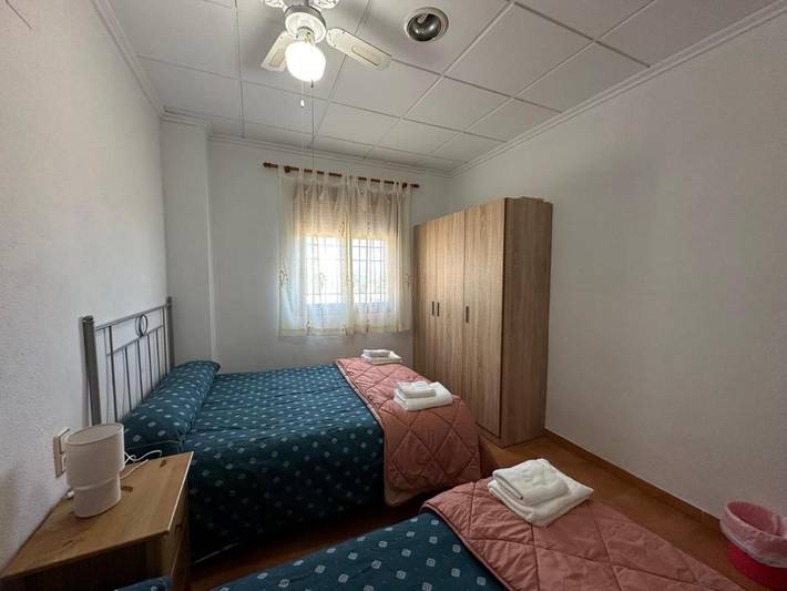 Casa rural para 6 personas, con jardín y vistas además de terraza y piscina, Se admiten mascotas en Canal de Navarrés - 2