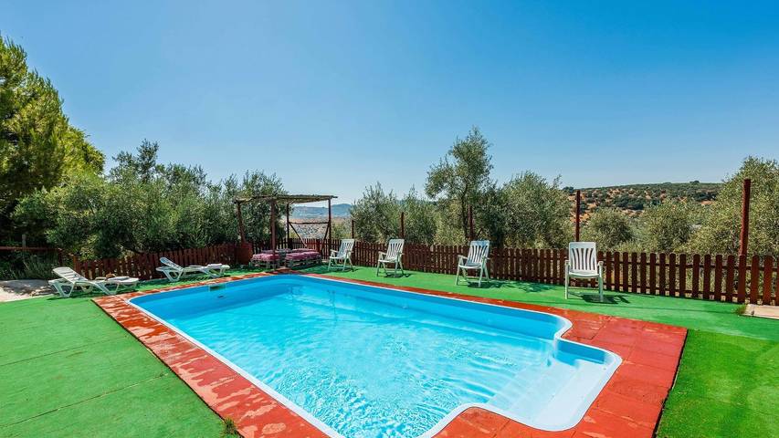 Casa rural para 8 personas, con piscina y balcón/terraza, Se admiten mascotas en Algarinejo