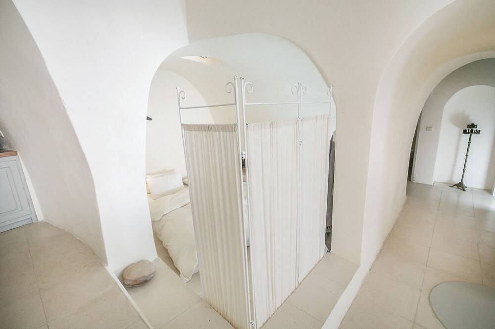 Winery House waar dromen leven ... Villa met prive zwembad en prachtige tuin in Finikia, Santorini