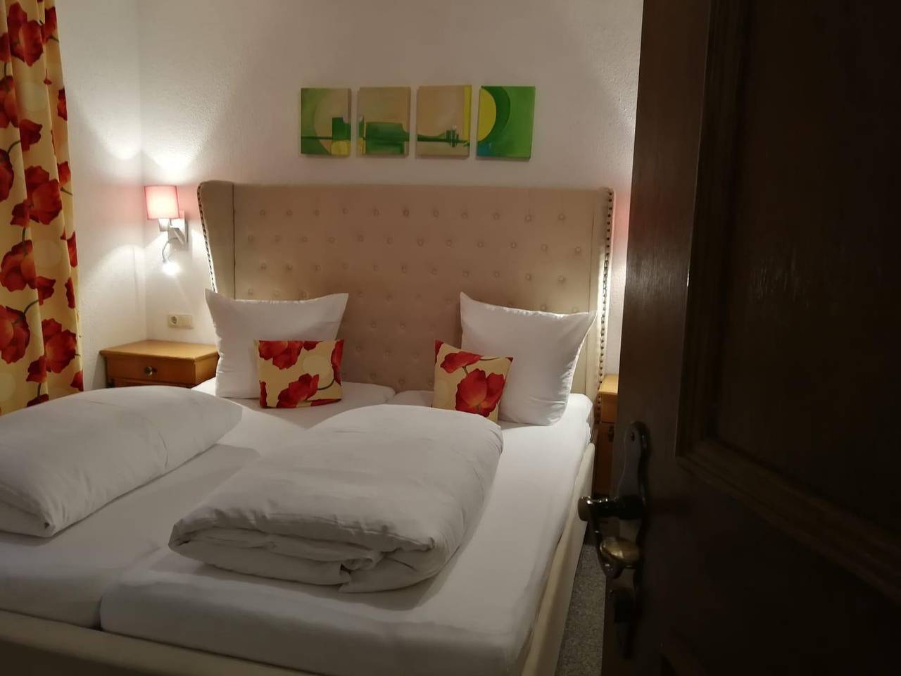Doppelzimmer mit Dusche, Wc / Hochparterre in Ischgl, Verwall mountains