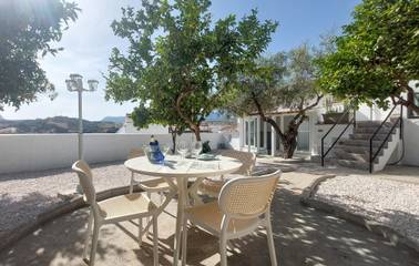 Location de vacances pour 10 personnes, avec jardin ainsi que terrasse et piscine, animaux acceptés à Algodonales