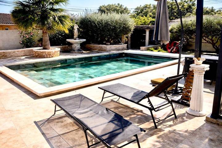 Gîte pour 2 personnes, avec piscine et jardin, animaux acceptés à Montaren-et-Saint-Médiers - 3