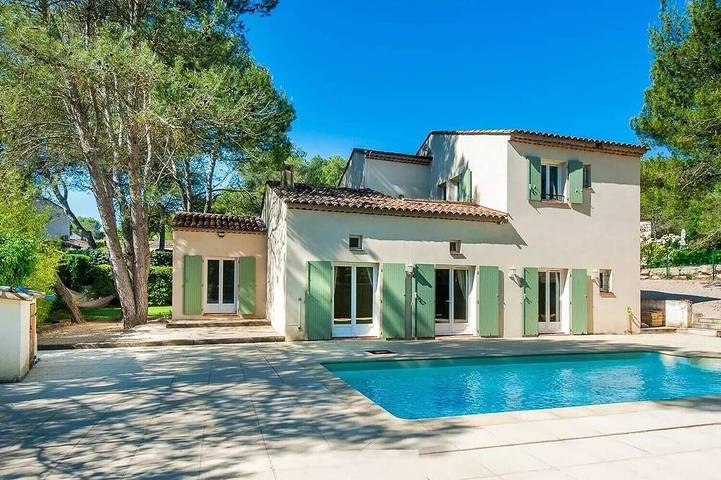 Maison de vacances pour 8 personnes, avec piscine à Mallemort