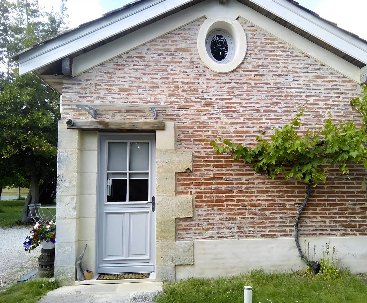 Casa de vacaciones 'La Bastide De Mongiraud' con terraza compartida, jardín común y Wi-Fi in Blanquefort, Región de Burdeos