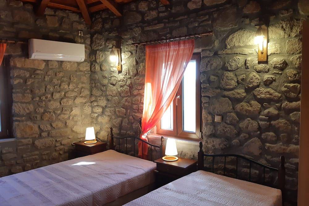 Old house Villa, Moudros, Kaminia, Limnos, Lemnos limnos holidays in Limnos