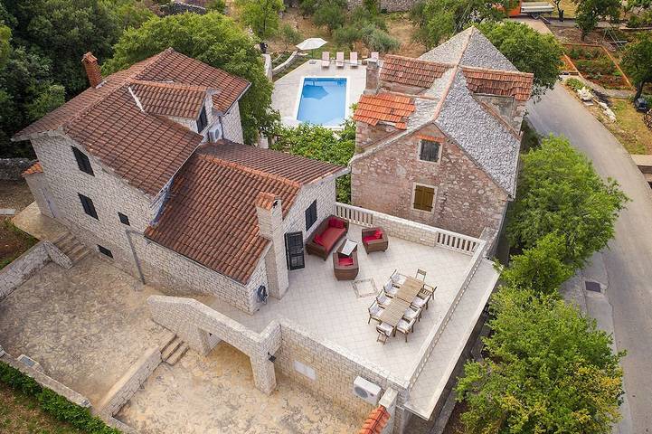 Vacation house Šumica with heated pool,  air-conditioned! in Supetar, Brac