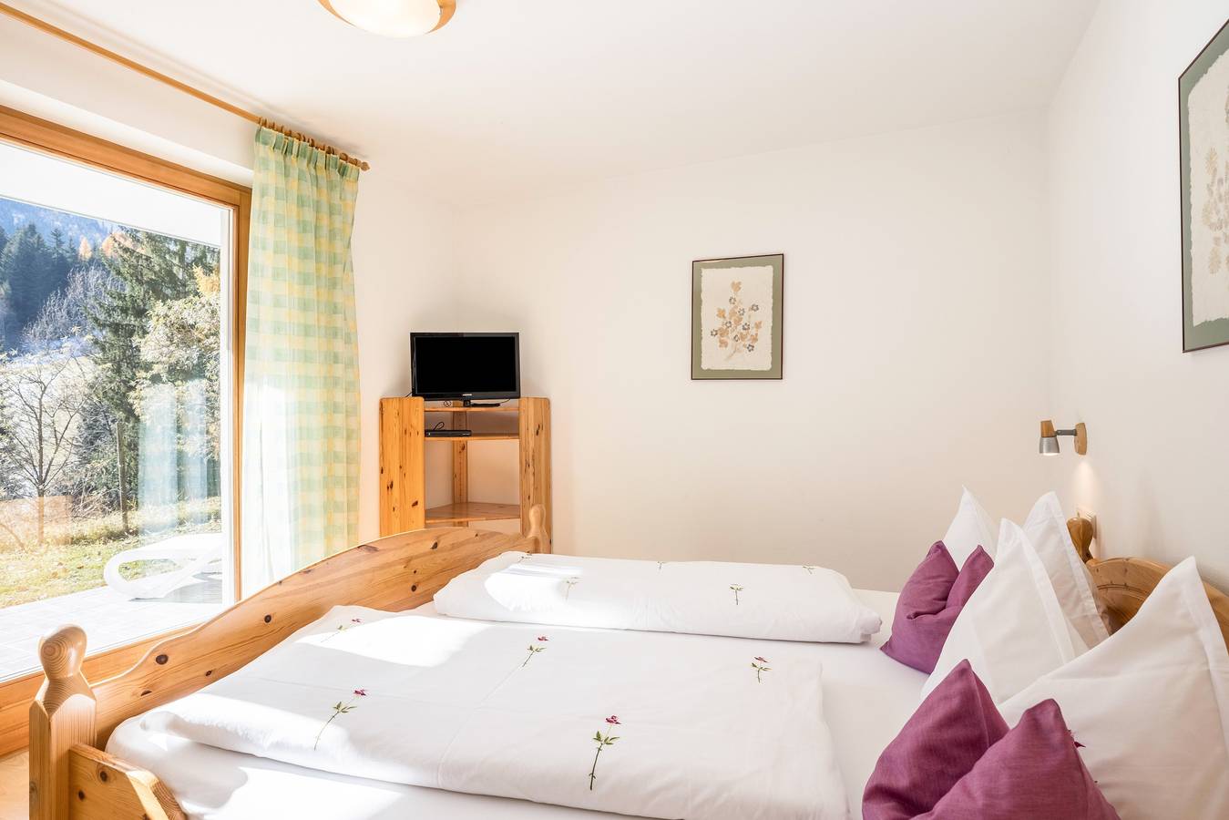 Ganze Wohnung, Bnb Lettnerhof – Familysuite 3. Mitten im Grünen, Südterrasse, Bergblick, Wlan. in Welsberg-Taisten, Östliche Dolomiten