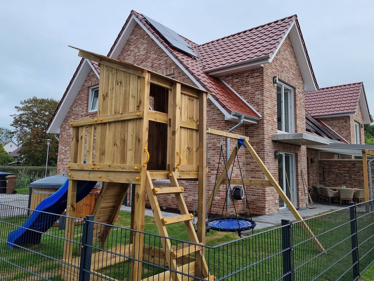 Ganze Ferienwohnung, Traumhaus an der Nordsee mit 2 Wohneinheiten für max. 20P. - beide Haushälften (Luke und Lea) für 20 Personen in Eckwarden, Butjadingen