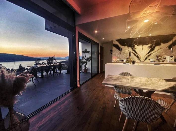 Villa pour 8 personnes, avec Balcon et Terrasse ainsi que Jardin et Piscine à Veyrier-du-Lac - 3