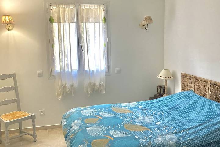 Location de vacances pour 6 personnes, animaux acceptés à La Roquebrussanne - 3