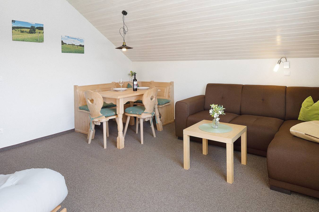Ganze Wohnung, Helles Apartment Belchen auf dem Bauernhof mit eigenem Südbalkon und Ausblick ins Grüne in Schönwald, Südschwarzwald
