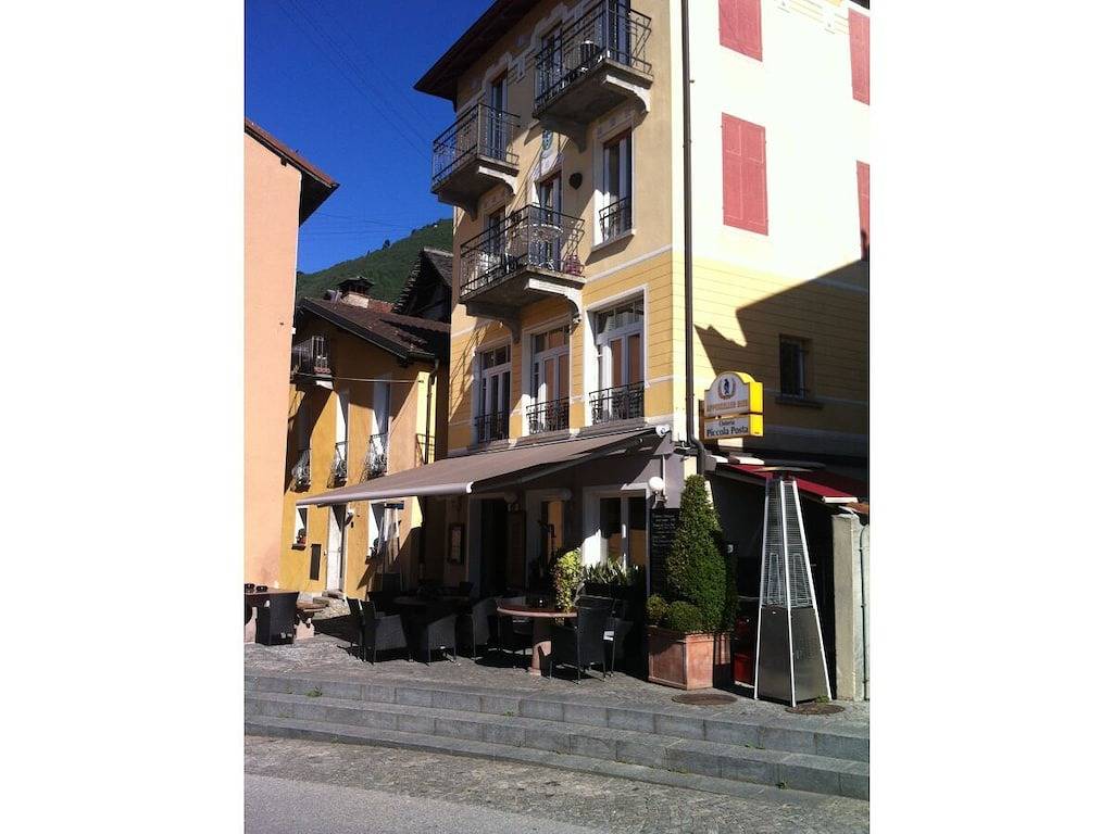 Ferienrustico „Auf Burg“ in Brione sopra Minusio, Tessiner Alpen