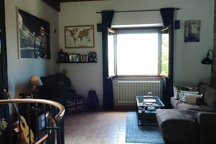 Una casa nella natura, silenziosa e poetica, ideale per ricaricare le energie. in Filottrano, Provincia di Ancona