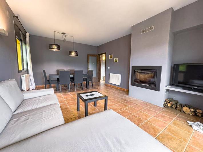 Location de vacances pour 5 personnes, avec terrasse ainsi que vue et jardin à Maçanet de Cabrenys - 4