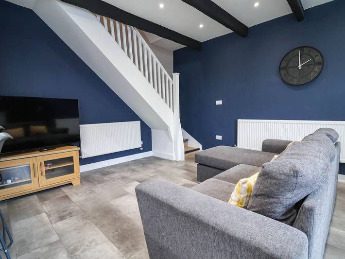 2 Makant Street in Bolton, Grand Manchester