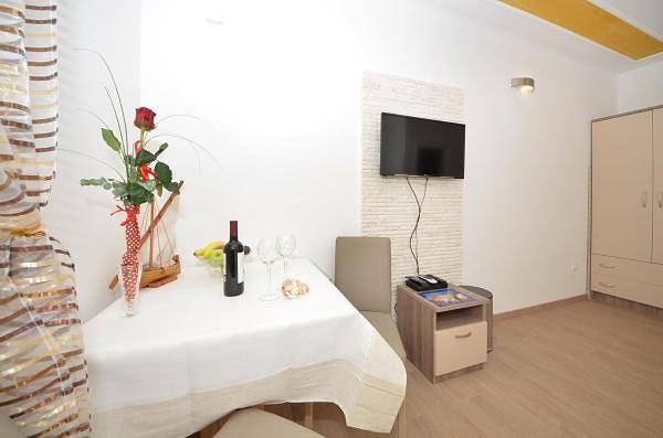 Guest House Mia (St) - Twin Room with Private Bathroom (A2) in Spalato, Regione spalatino-dalmata