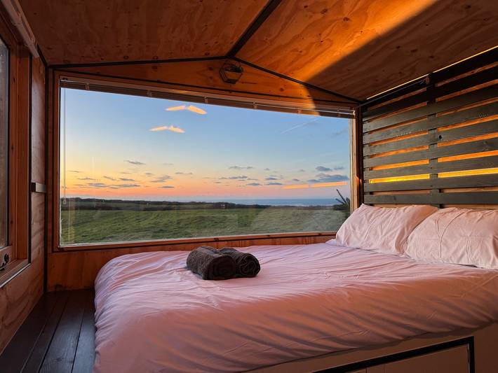 Cabaña de madera para 2 personas, con jardín y vistas al mar, Familias con niños - 1
