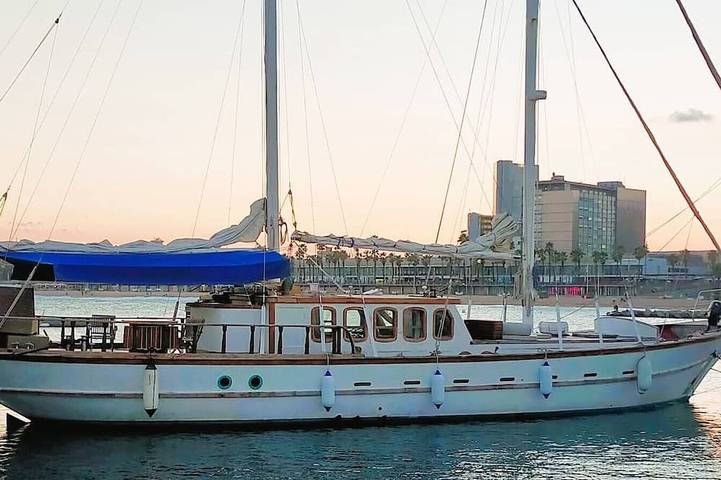 Vacation rental for 12 people in Barcelona