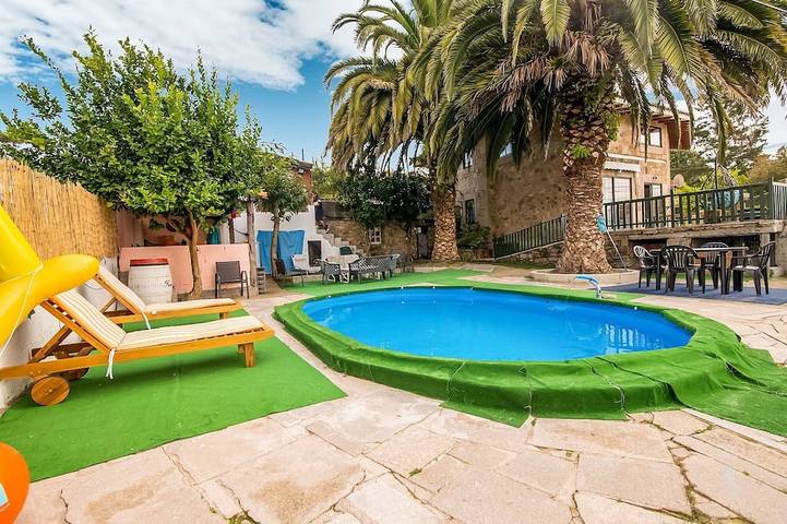 Casa rural para 10 personas, con terraza y jardín en Ames