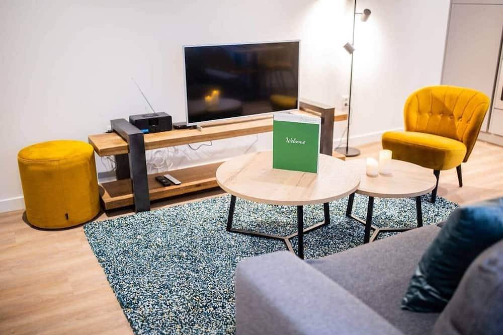 Geheel appartement, Friendly 50m² Apartment with Terrace in Tiel, Betuwe