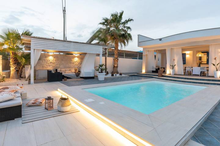 Villa für 6 Personen, mit Terrasse und Ausblick auf Sizilien - 3