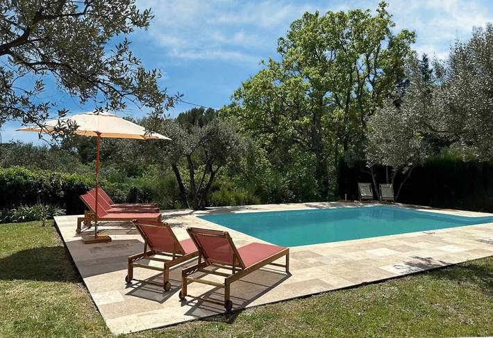 Location de vacances pour 10 personnes, avec terrasse et jardin à Bargemon - 2