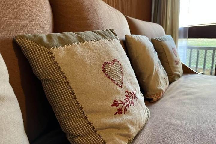 Ganze Wohnung, Bis 10m skipiste, 2te Etage, terrasse, fernseher, 28m², Sauze - Super Sauze in Le Sauze, Enchastrayes
