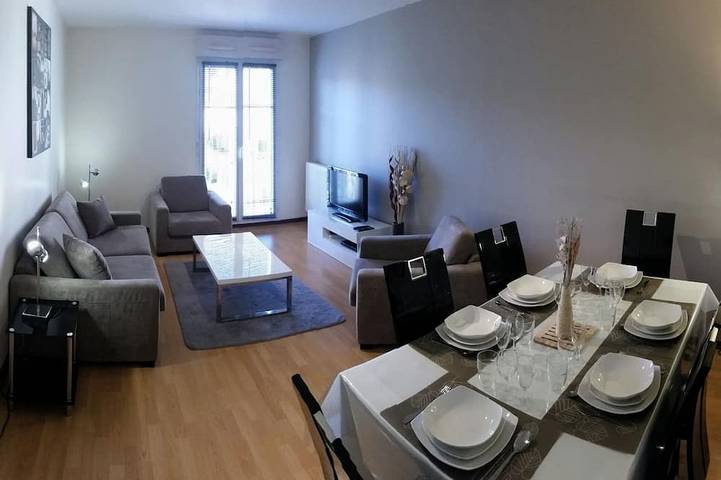 Appartement de vacances pour 7 personnes, avec jardin et balcon à Chessy